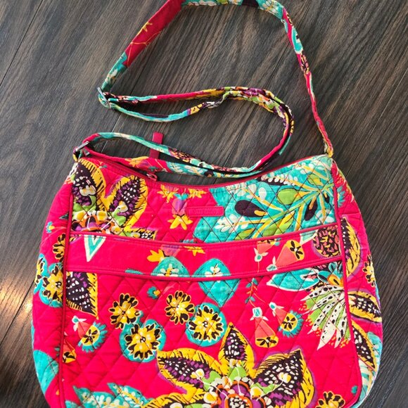 VERA BRADLEY "Rumba On the Go" Floral Quilted Shoulder Bag NWOT - Picture 1 of 5